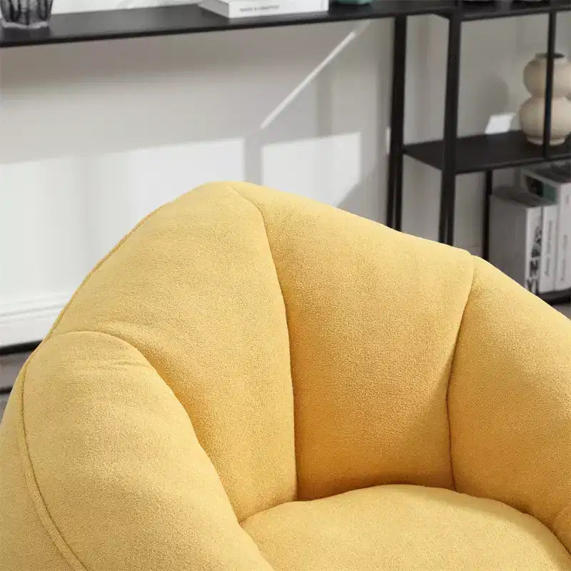 Sitzsack mit Schaumstofffüllung und Fußhocker