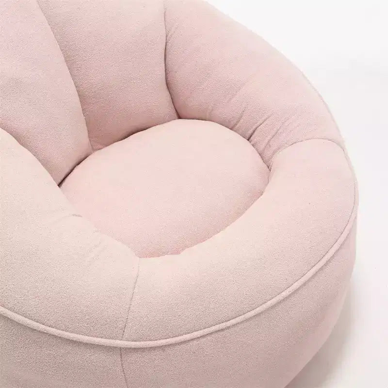 Sitzsack mit Schaumstofffüllung und Fußhocker